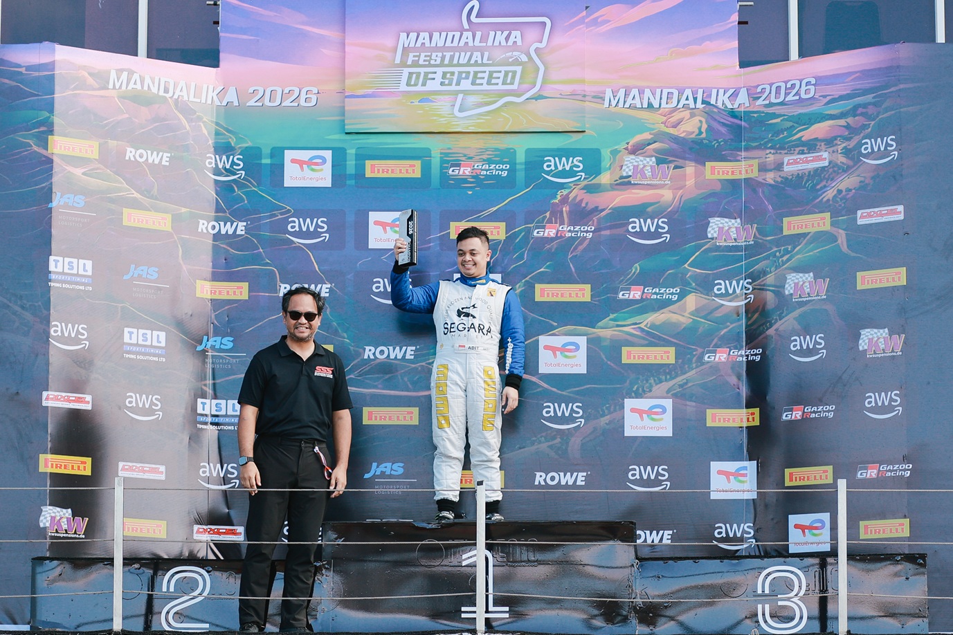 Tania Motorsport di Superstars SportsCar Series (SSS) Mandalika 2026: Ketika Ban Meledak, Tapi Harapan Tetap Menyala